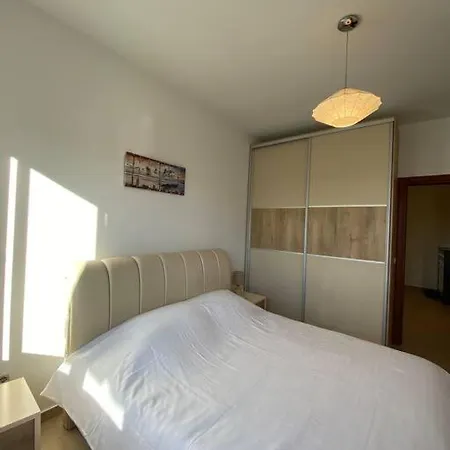 Apartment Tranquillity 1 *